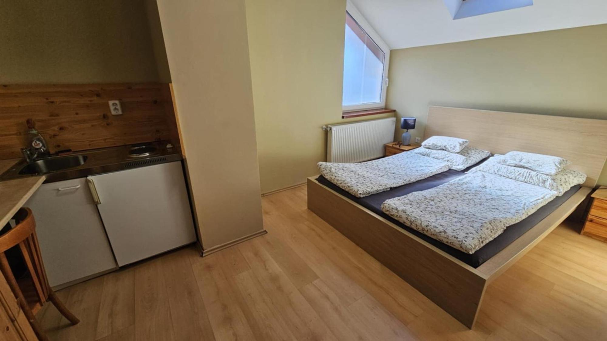 Rozsakert Apartmanhaz Хайдусобосло Экстерьер фото